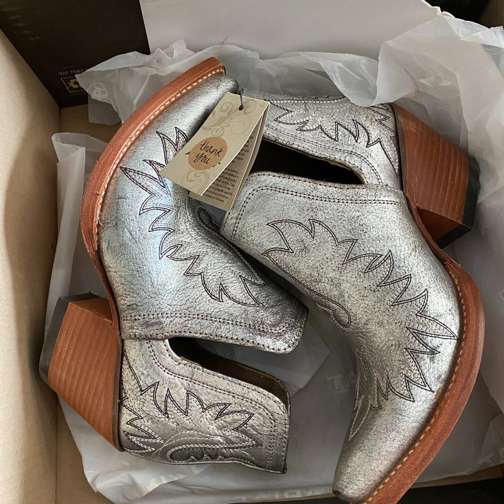 Ariat Silver Dixon
